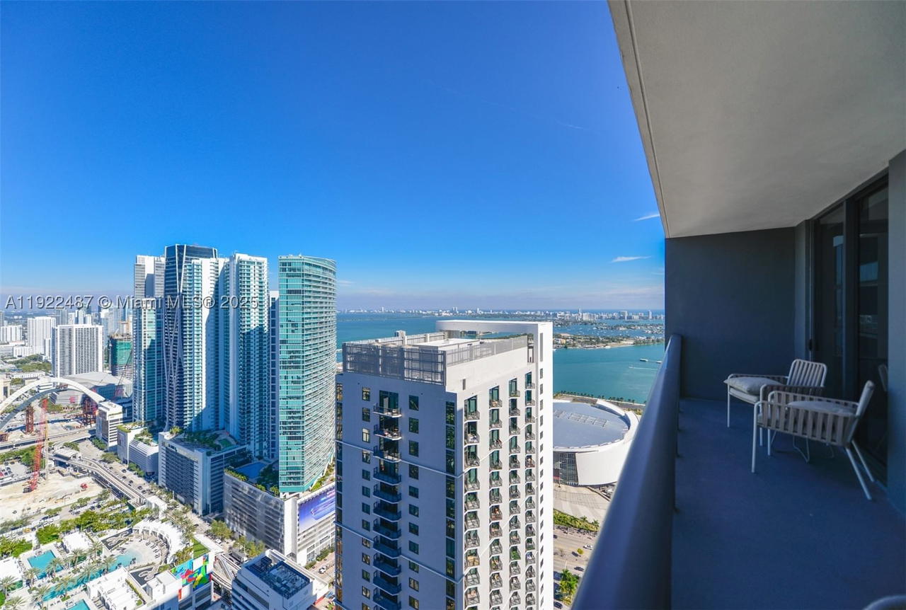 Real estate property located at 159 6th St #4601, Miami-dade, Gale Residences, Miami, FL