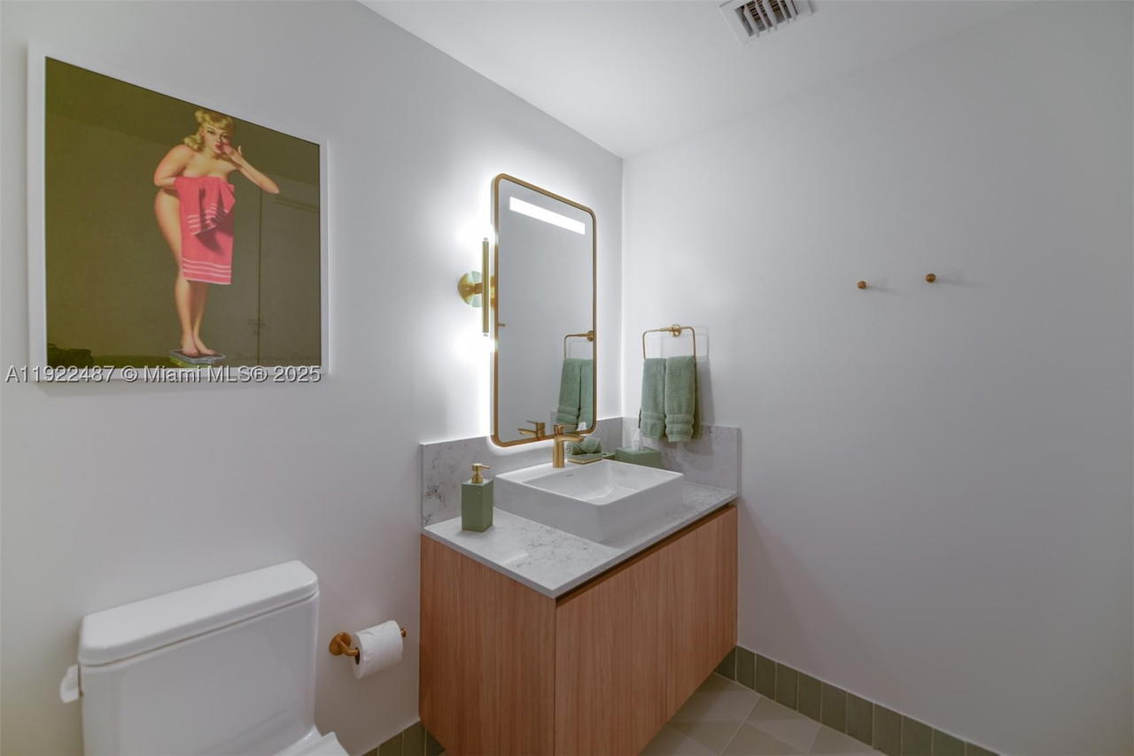 Real estate property located at 159 6th St #4601, Miami-dade, Gale Residences, Miami, FL