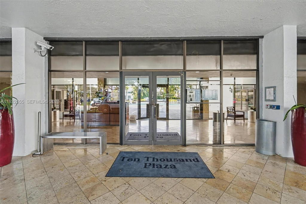 Real estate property located at 10000 Bay Harbor Dr #303, Miami-dade, 10000 Plaza Condo-north T, Bay Harbor Islands, FL