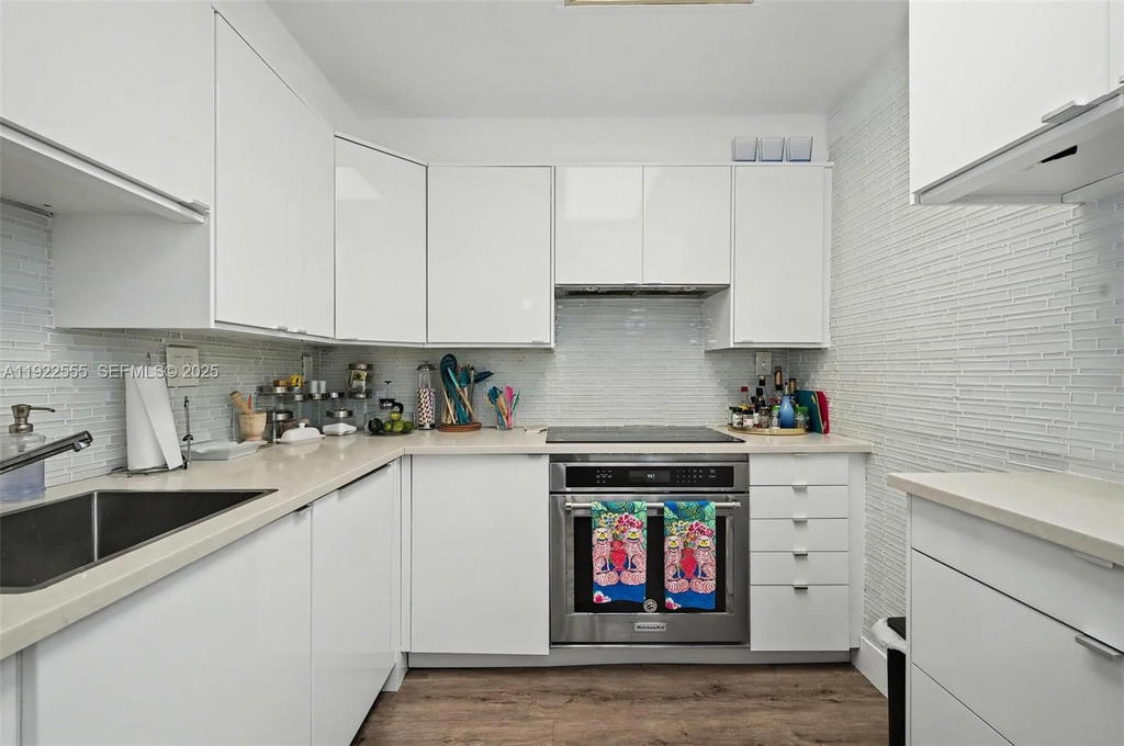 Real estate property located at 10000 Bay Harbor Dr #303, Miami-dade, 10000 Plaza Condo-north T, Bay Harbor Islands, FL