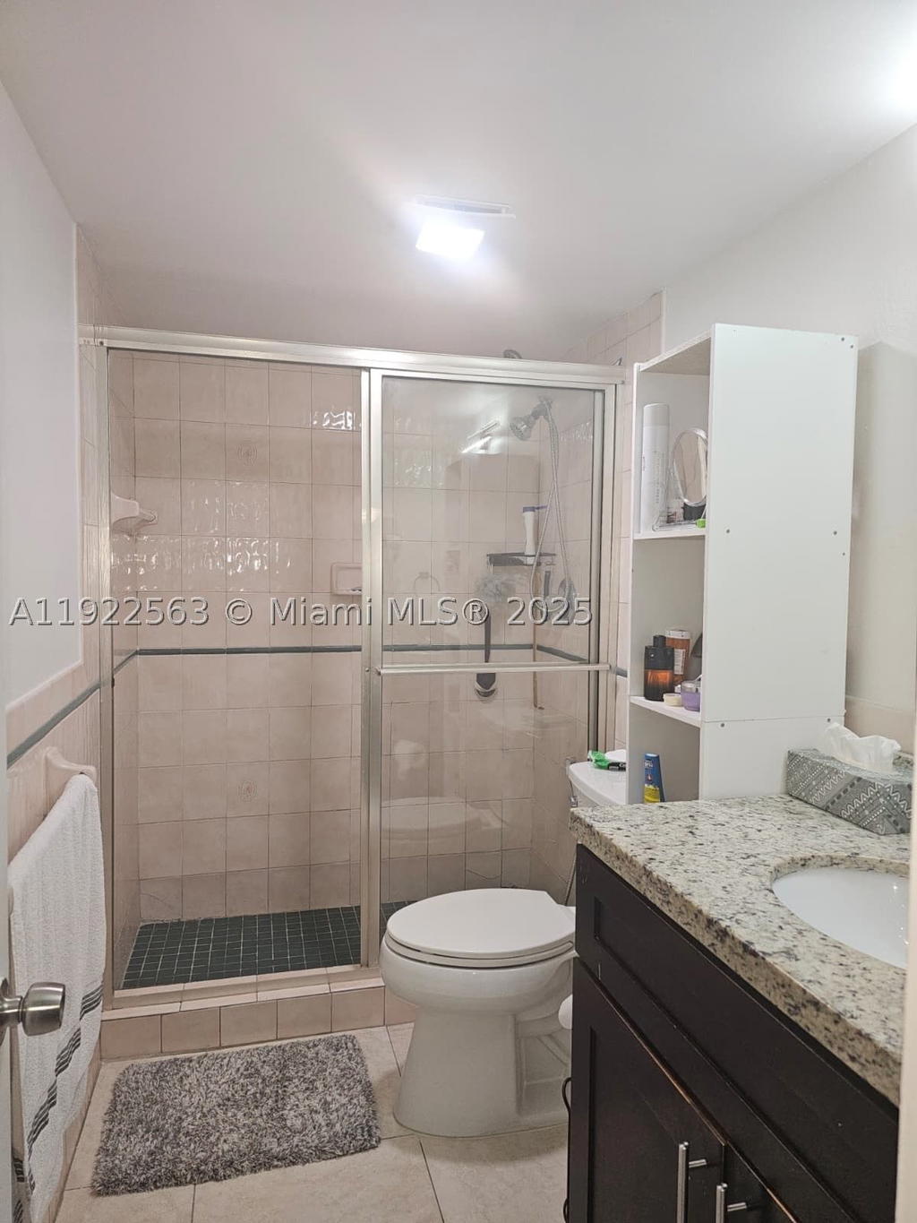 Real estate property located at 8411 8th St #111, Miami-dade, Summit Chase Condo, Miami, FL