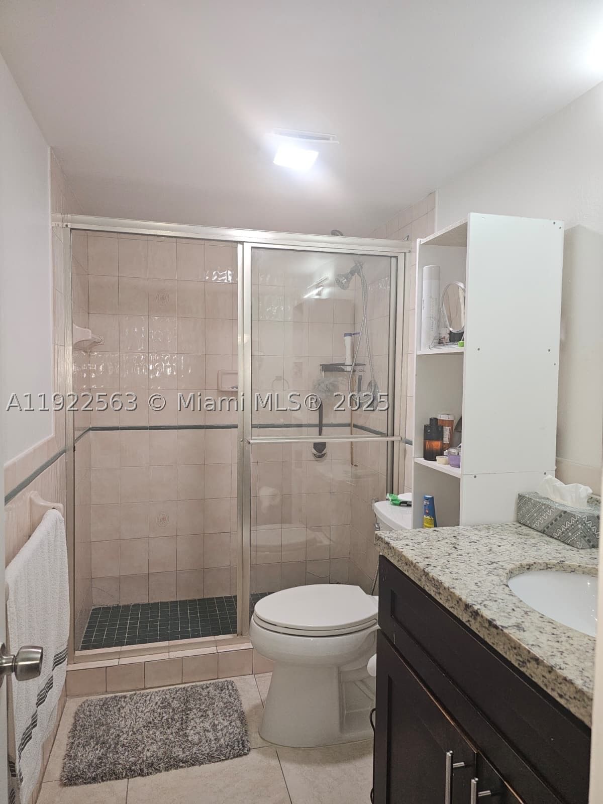 Real estate property located at 8411 8th St #111, Miami-dade, Summit Chase Condo, Miami, FL