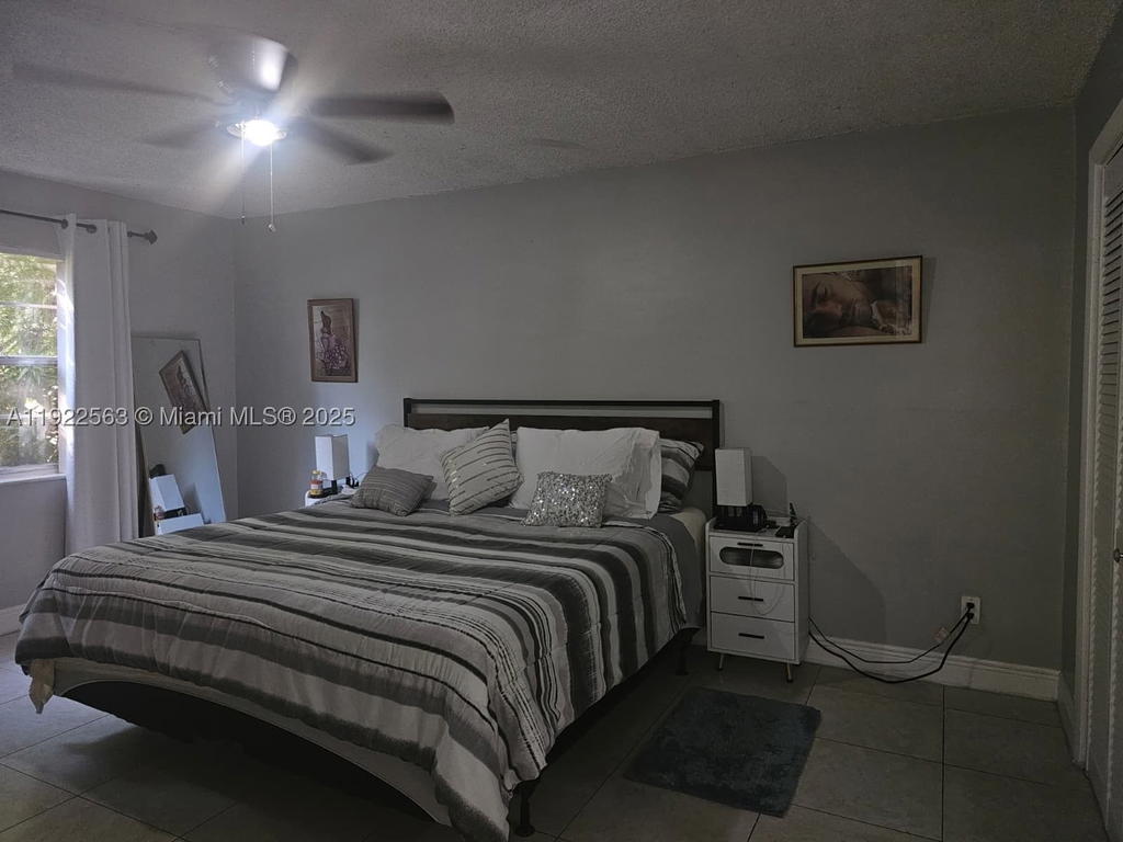 Real estate property located at 8411 8th St #111, Miami-dade, Summit Chase Condo, Miami, FL