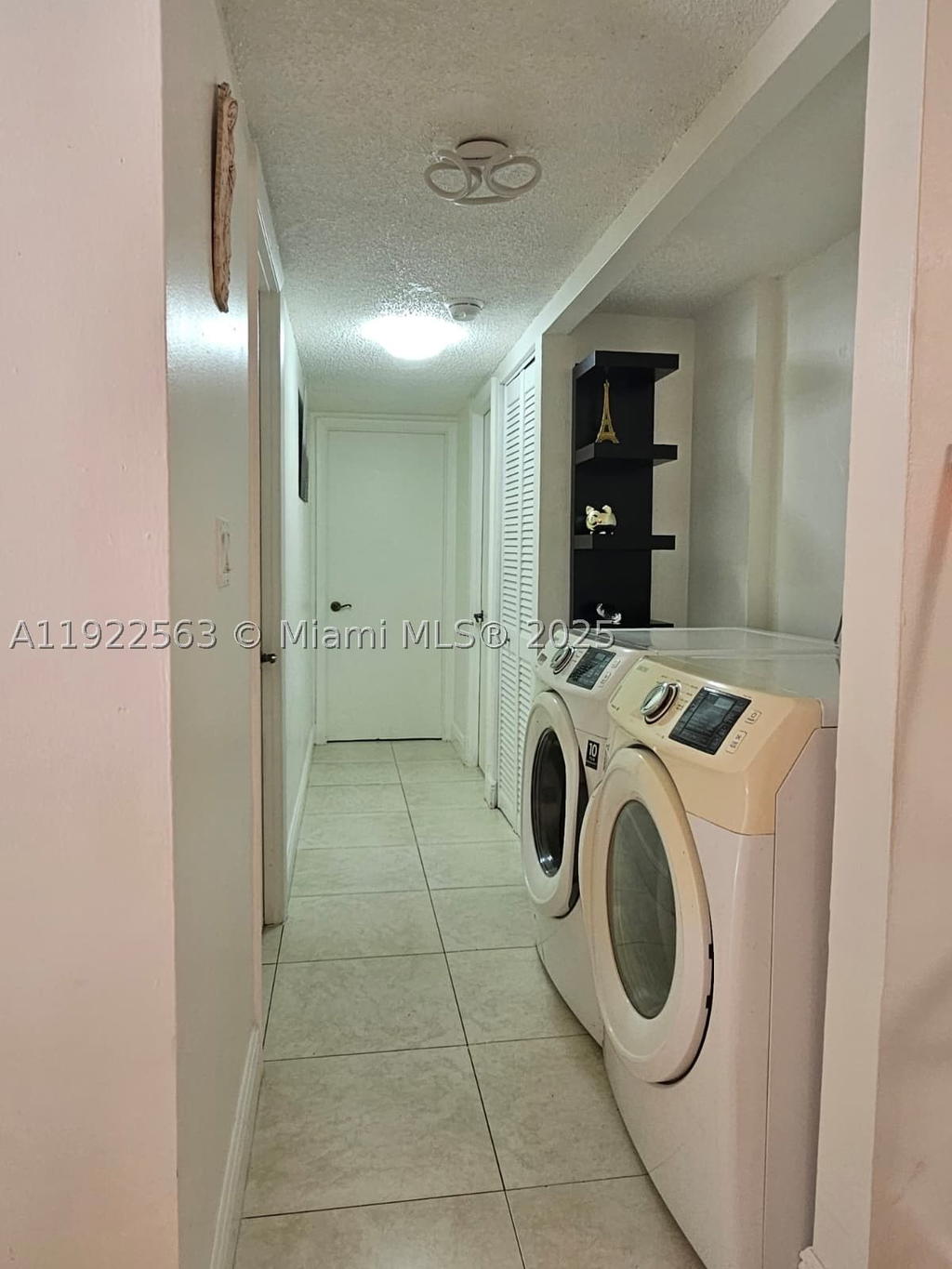Real estate property located at 8411 8th St #111, Miami-dade, Summit Chase Condo, Miami, FL