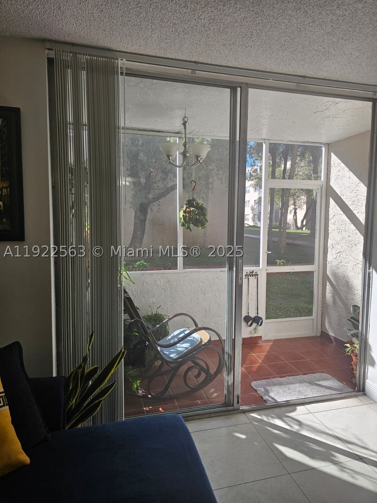 Real estate property located at 8411 8th St #111, Miami-dade, Summit Chase Condo, Miami, FL