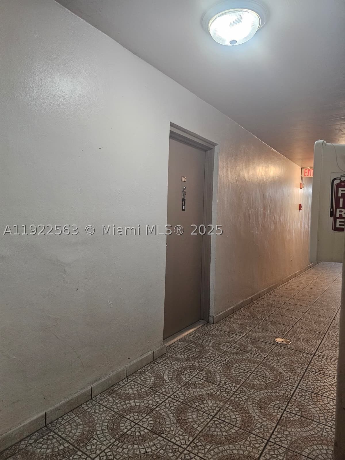 Real estate property located at 8411 8th St #111, Miami-dade, Summit Chase Condo, Miami, FL