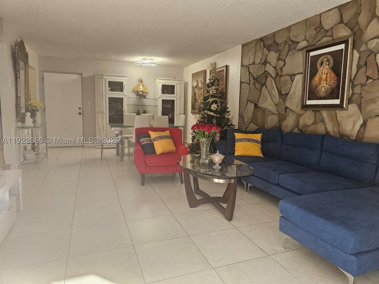 Real estate property located at 8411 8th St #111, Miami-dade, Summit Chase Condo, Miami, FL
