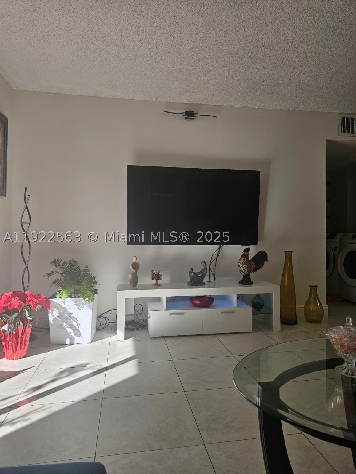 Real estate property located at 8411 8th St #111, Miami-dade, Summit Chase Condo, Miami, FL