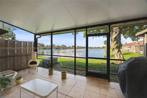 Real estate property located at 2701 58th Mnr F, Broward, Twin Lake Gardens, Dania Beach, FL