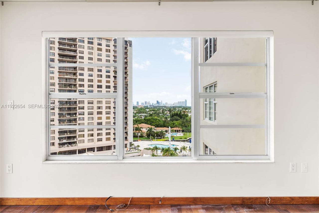 Real estate property located at 11111 Biscayne Blvd #10H, Miami-dade, Jockey Club Condo, Miami, FL