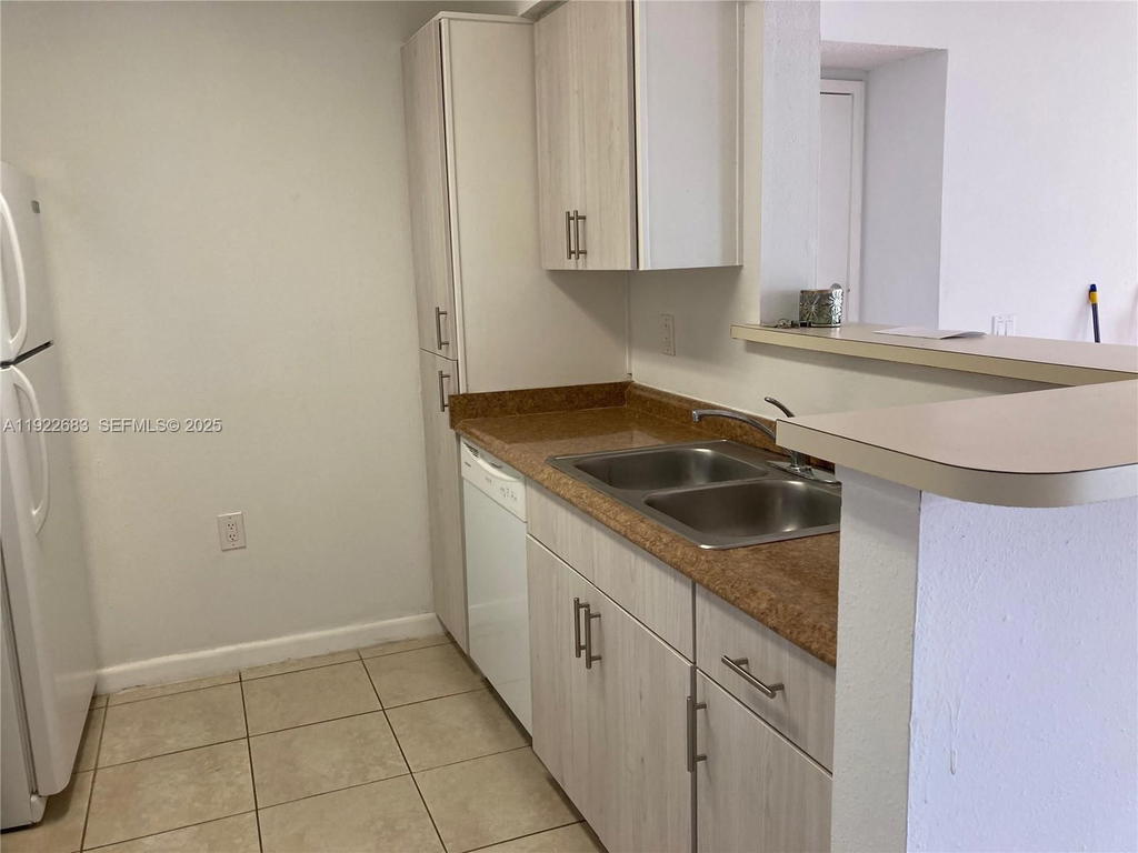 Real estate property located at 10360 150th Ct #12104, Miami-dade, Coral Club Garden Villas, Miami, FL