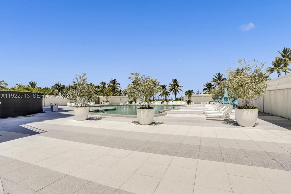 Real estate property located at 5255 Collins Ave #5D, Miami-dade, Imperial House Condo, Miami Beach, FL