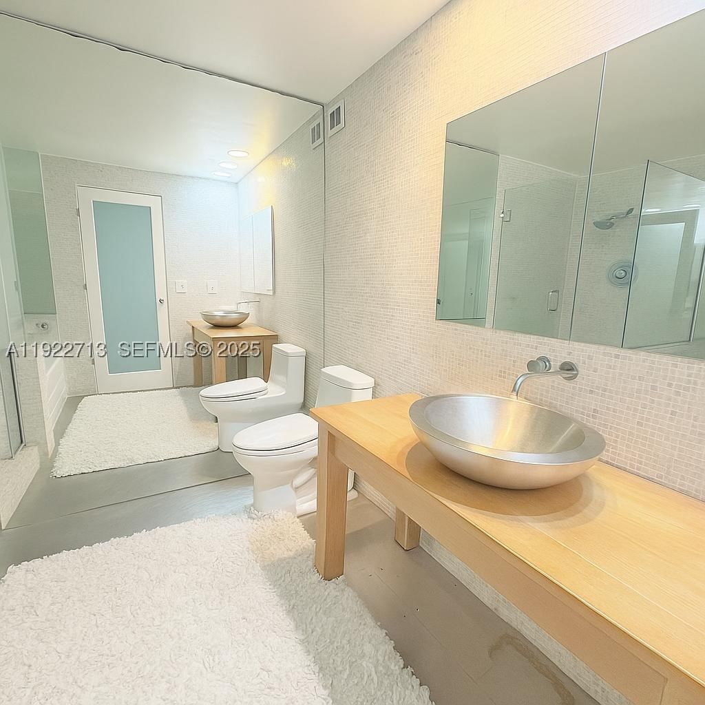 Real estate property located at 5255 Collins Ave #5D, Miami-dade, Imperial House Condo, Miami Beach, FL
