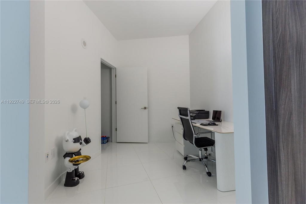 Real estate property located at 851 1st Ave #3309, Miami-dade, Paramount Miami Worldcent, Miami, FL