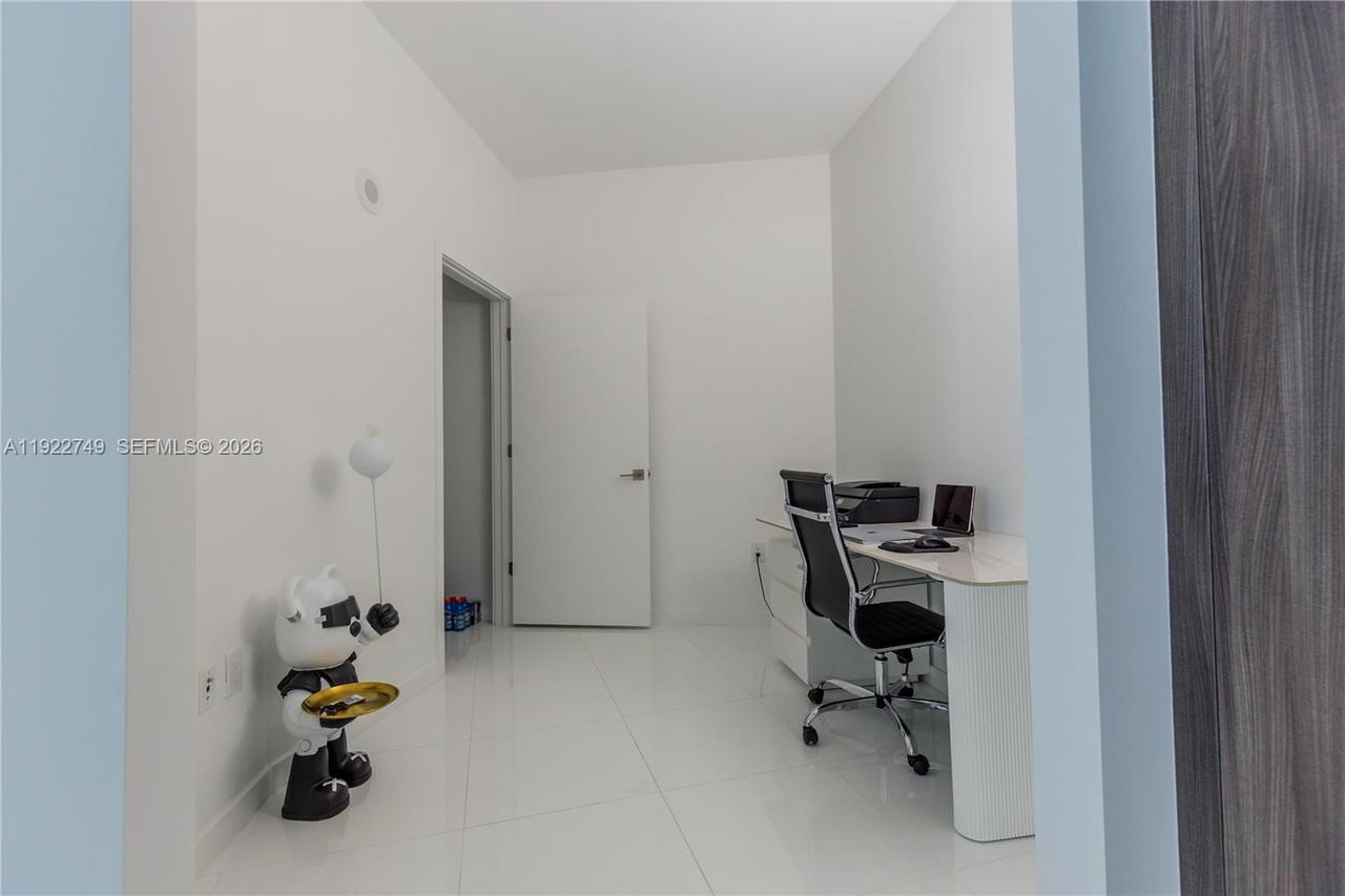 Real estate property located at 851 1st Ave #3309, Miami-dade, Paramount Miami Worldcent, Miami, FL