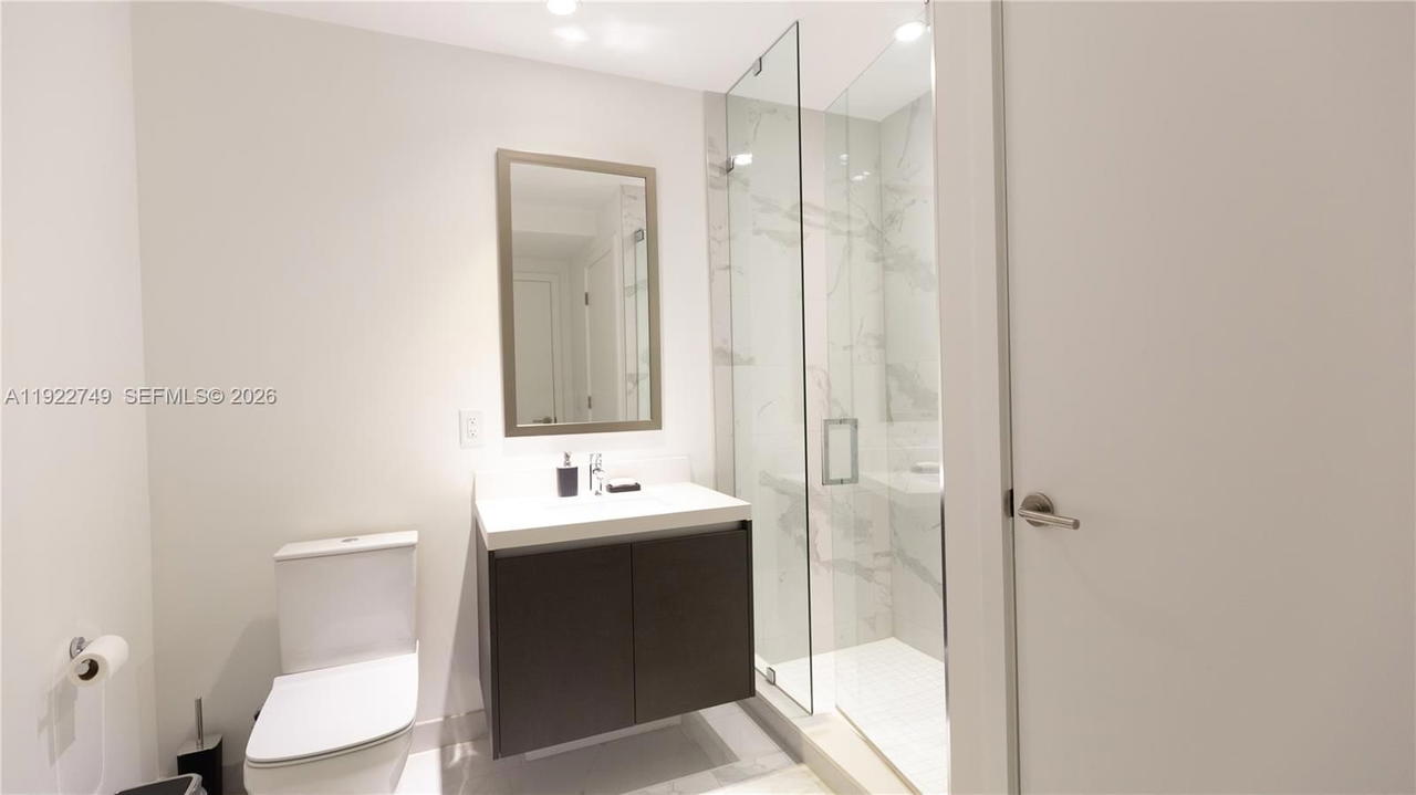 Real estate property located at 851 1st Ave #3309, Miami-dade, Paramount Miami Worldcent, Miami, FL