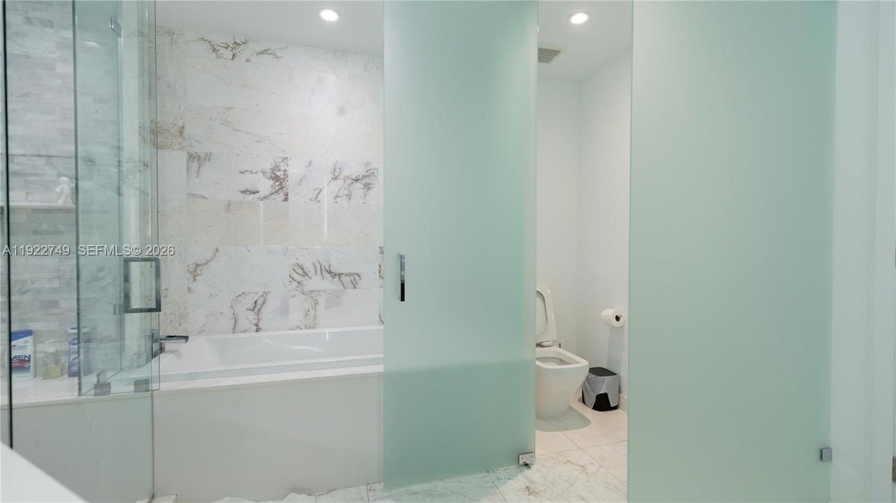 Real estate property located at 851 1st Ave #3309, Miami-dade, Paramount Miami Worldcent, Miami, FL