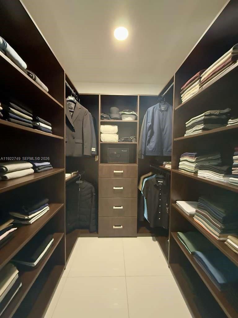 Real estate property located at 851 1st Ave #3309, Miami-dade, Paramount Miami Worldcent, Miami, FL