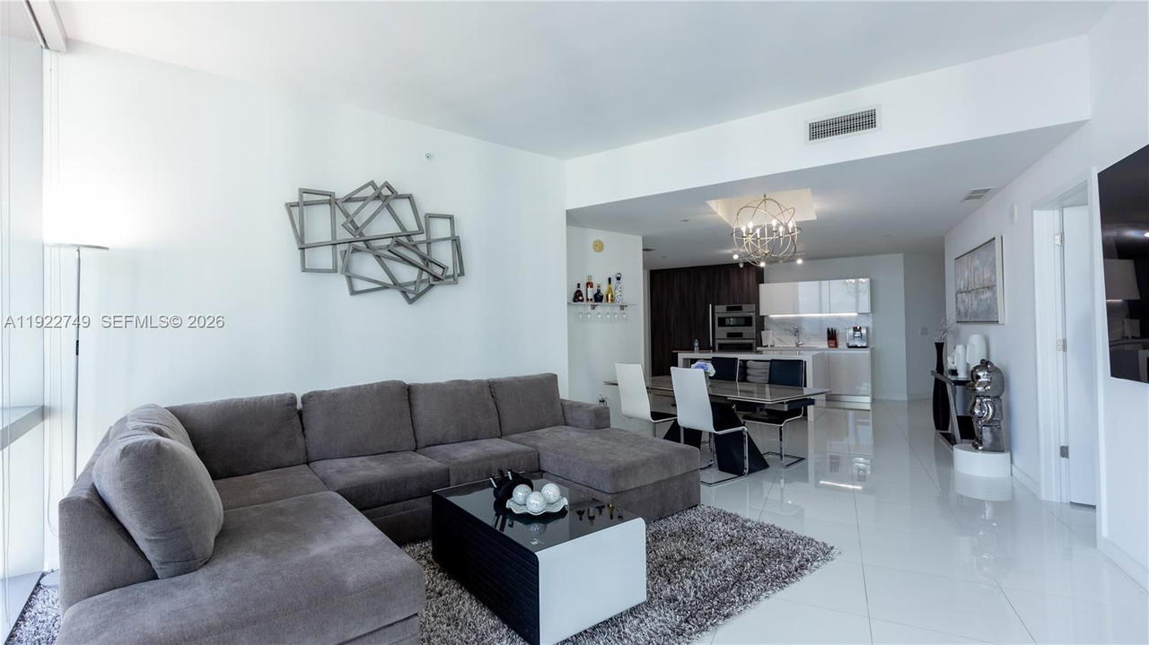 Real estate property located at 851 1st Ave #3309, Miami-dade, Paramount Miami Worldcent, Miami, FL