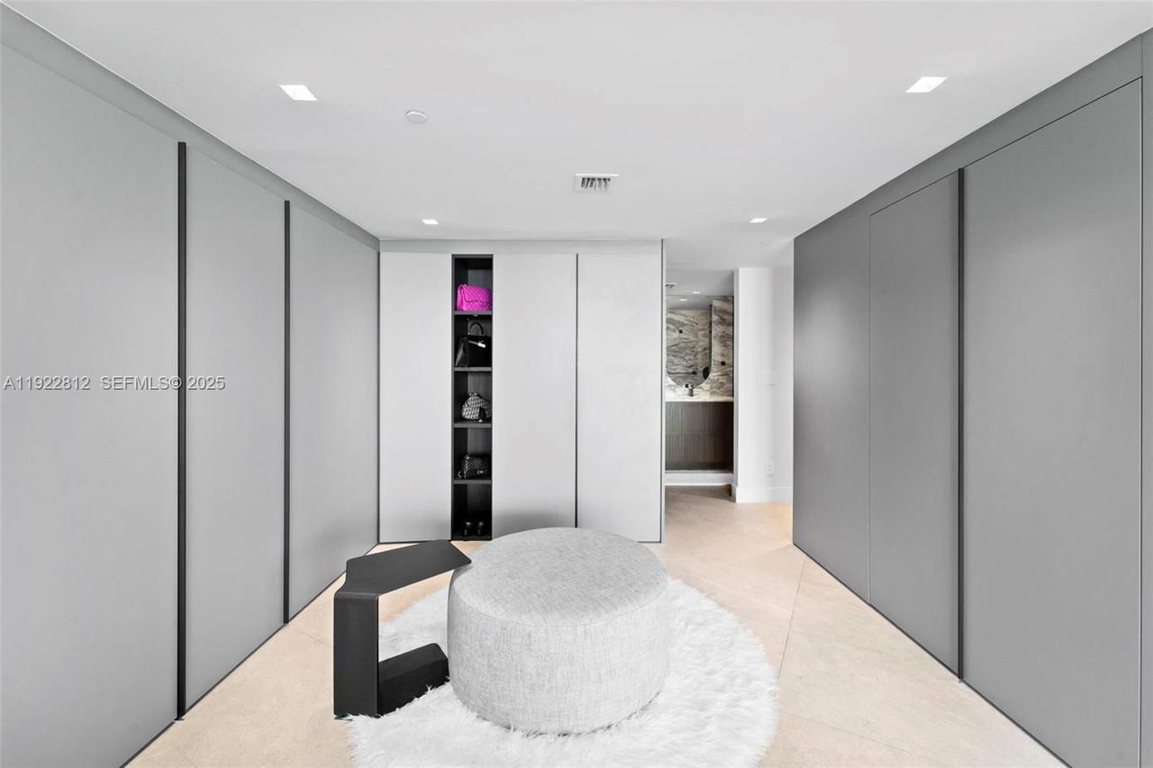 Real estate property located at 2127 Brickell Ave #3005, Miami-dade, Bristol Tower Condo, Miami, FL