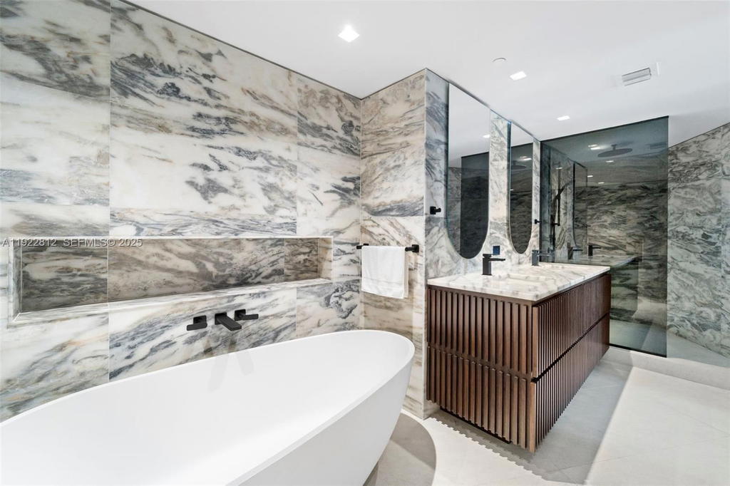 Real estate property located at 2127 Brickell Ave #3005, Miami-dade, Bristol Tower Condo, Miami, FL