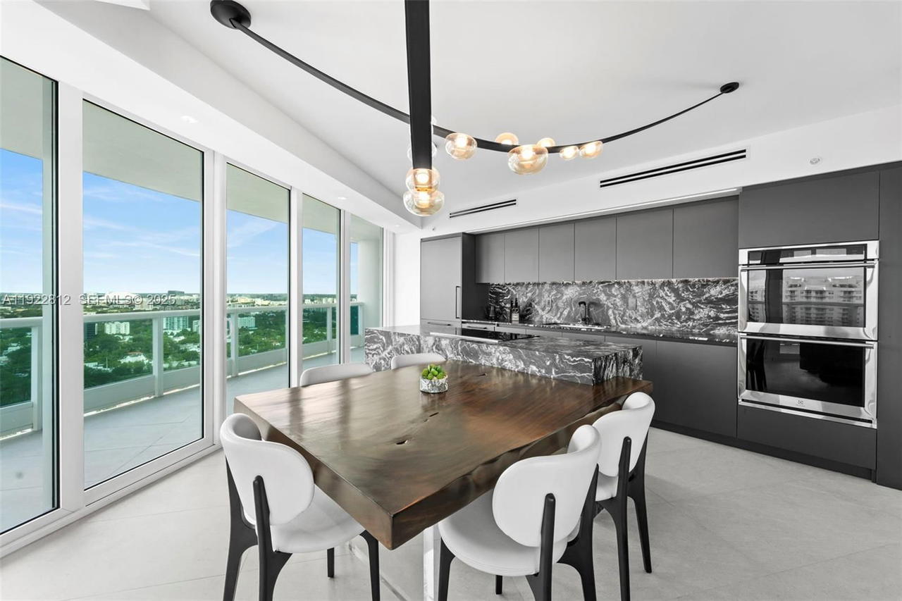 Real estate property located at 2127 Brickell Ave #3005, Miami-dade, Bristol Tower Condo, Miami, FL