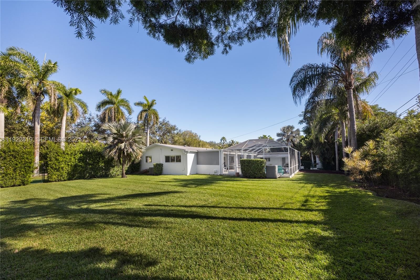 Real estate property located at 7880 132nd St, Miami-dade, Village Grove, Pinecrest, FL
