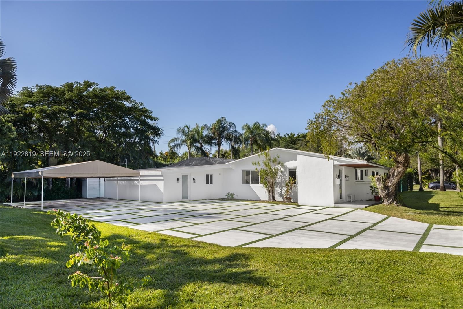 Real estate property located at 7880 132nd St, Miami-dade, Village Grove, Pinecrest, FL