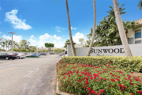 Real estate property located at 4600 67th Ave #125, Miami-dade, Sunwood Condo, Miami, FL