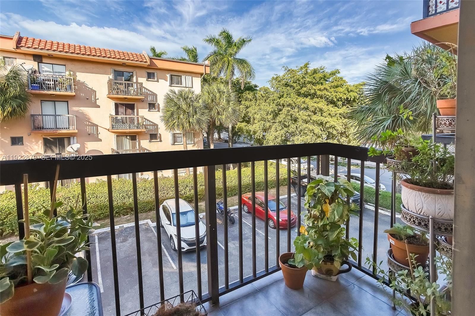 Real estate property located at 5490 21st Ct #309, Miami-dade, Alameda Tower 5 Condo, Hialeah, FL