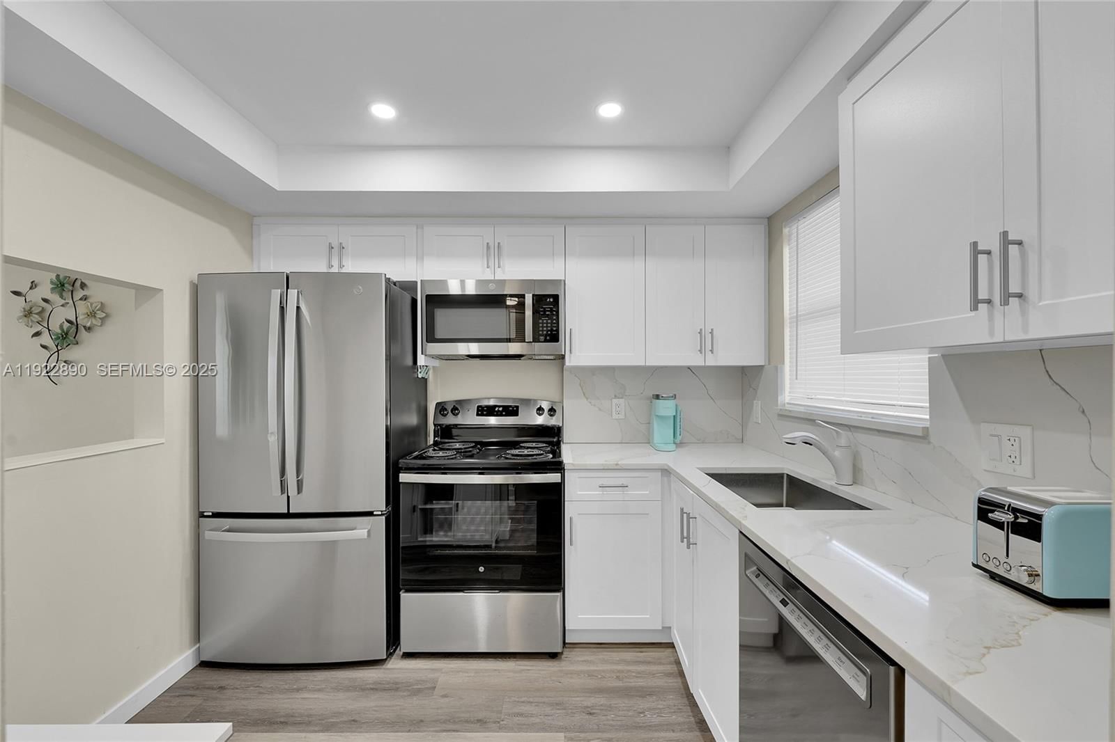 Real estate property located at 6890 Royal Palm Blvd #109H, Broward, Royal Park Gardens Iii-h, Margate, FL