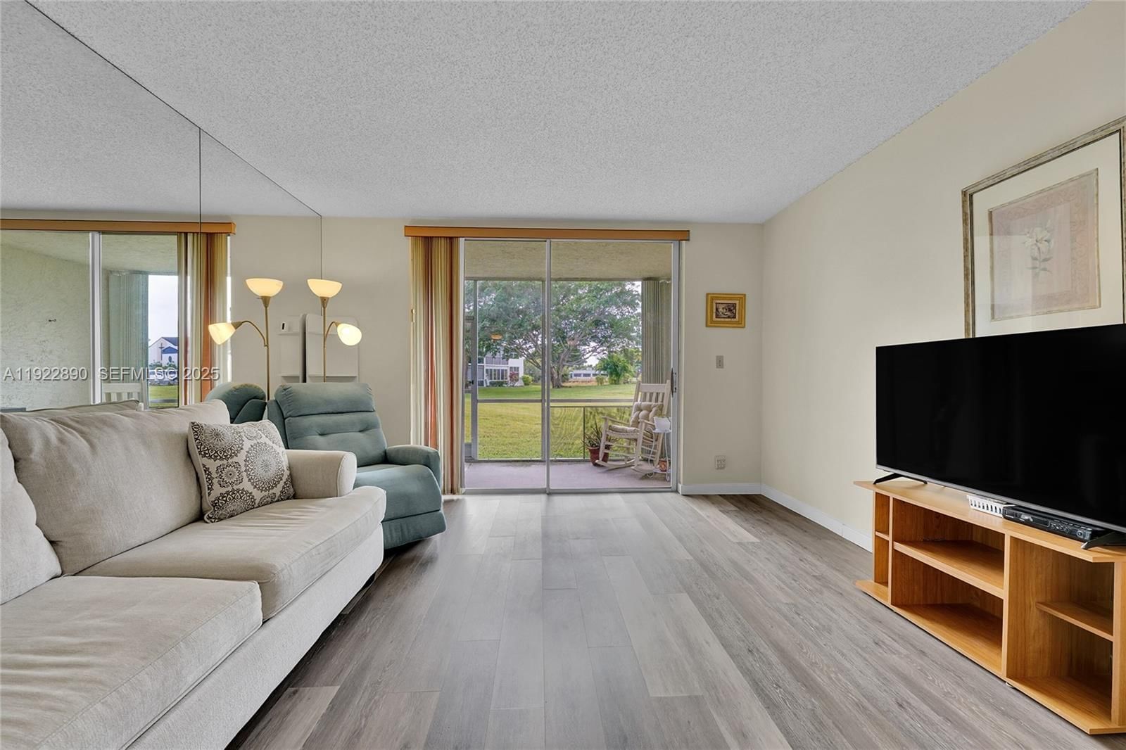 Real estate property located at 6890 Royal Palm Blvd #109H, Broward, Royal Park Gardens Iii-h, Margate, FL