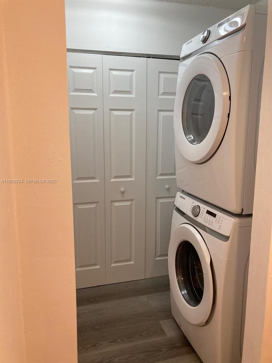 Real estate property located at 854 87th Ave #504, Miami-dade, Sandalwood Condo Apts, Miami, FL