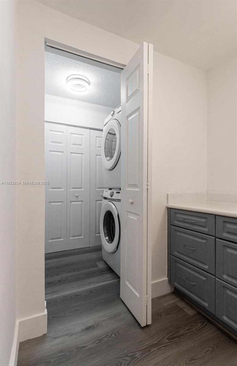 Real estate property located at 854 87th Ave #504, Miami-dade, Sandalwood Condo Apts, Miami, FL