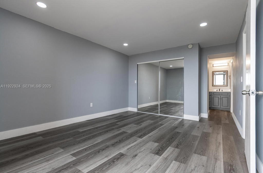 Real estate property located at 854 87th Ave #504, Miami-dade, Sandalwood Condo Apts, Miami, FL