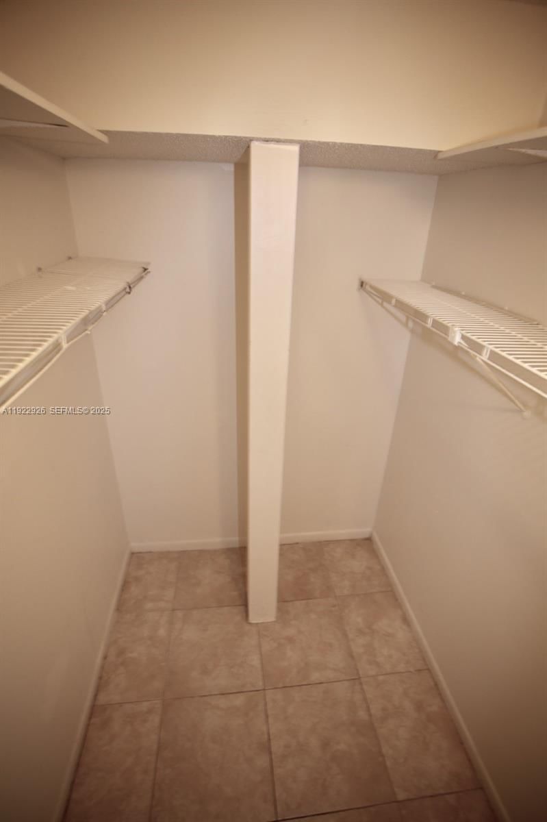 Real estate property located at , Broward, Heritage Circle Condo, Deerfield Beach, FL