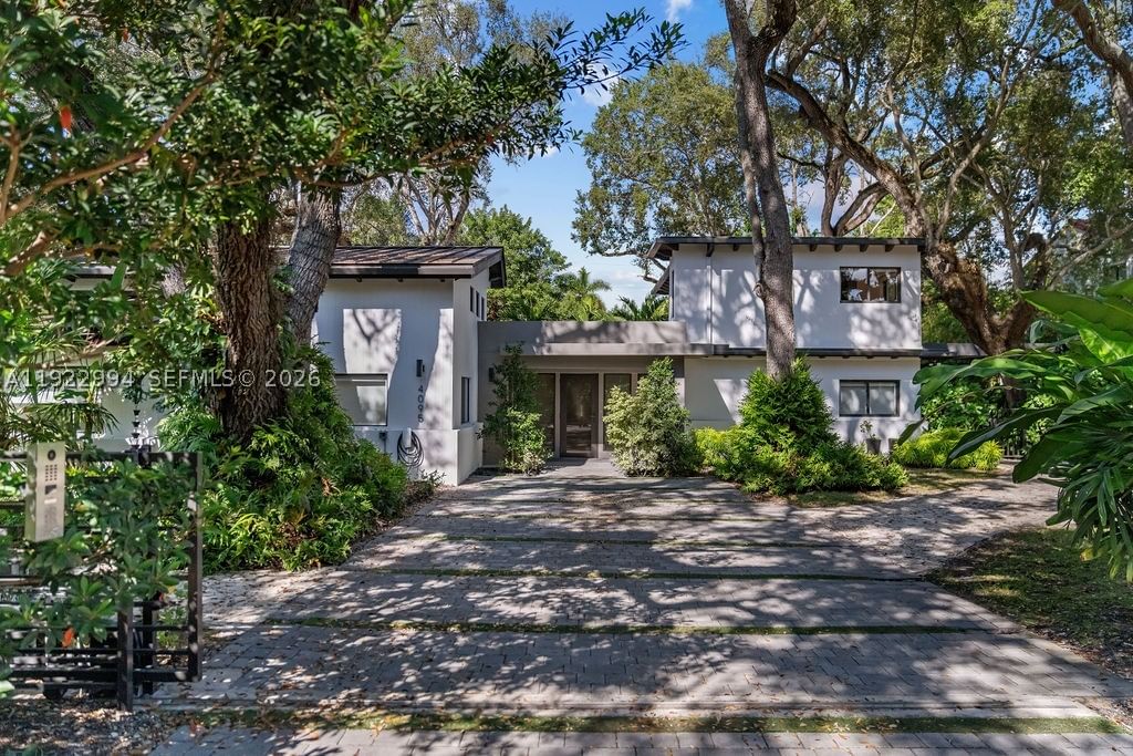Real estate property located at 4095 Battersea Rd, Miami-dade, Coconut Grove Manor, Miami, FL