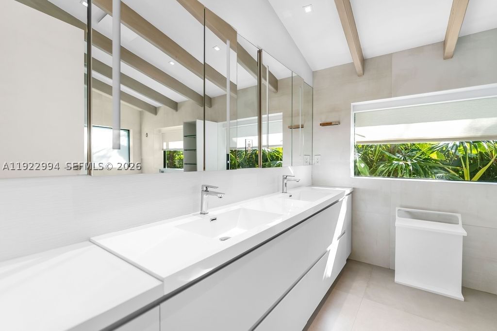 Real estate property located at 4095 Battersea Rd, Miami-dade, Coconut Grove Manor, Miami, FL