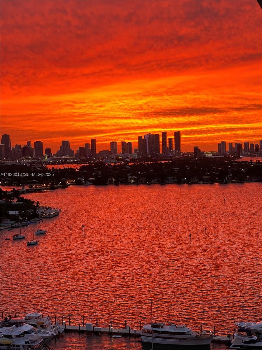 Real estate property located at 1900 Sunset Harbour Dr #2115, Miami-dade, Sunset Harbour North Cond, Miami Beach, FL