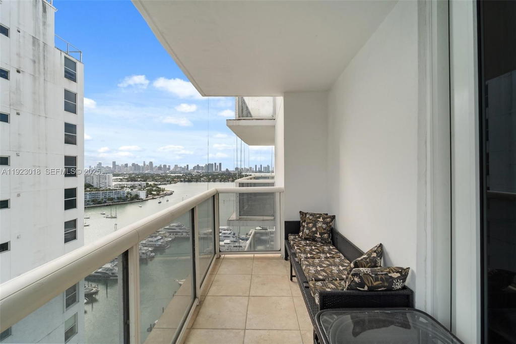 Real estate property located at 1900 Sunset Harbour Dr #2115, Miami-dade, Sunset Harbour North Cond, Miami Beach, FL
