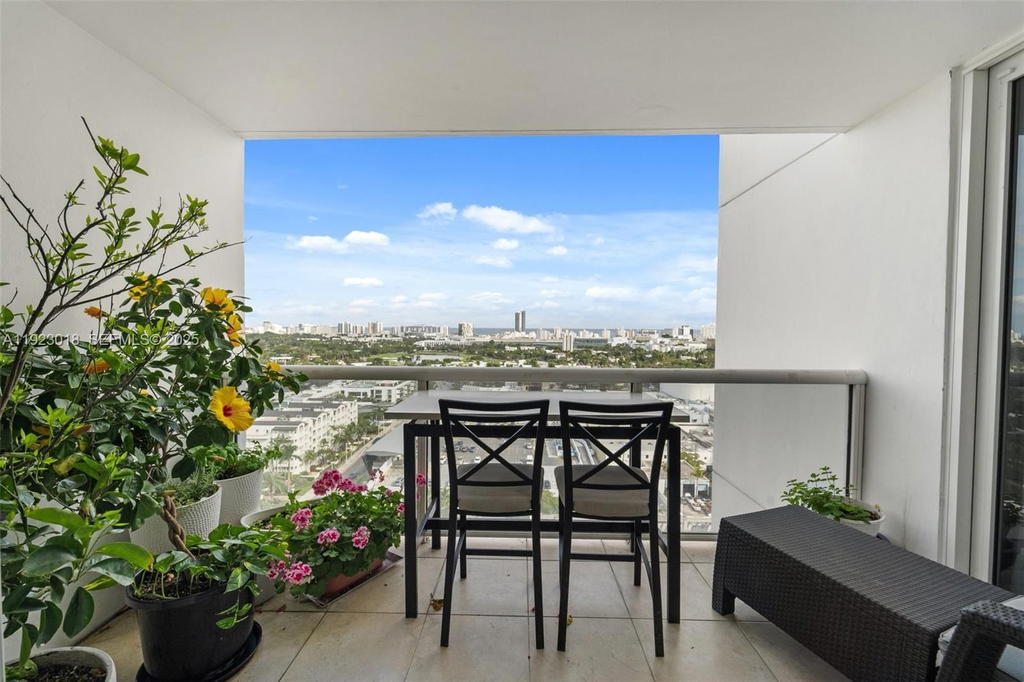 Real estate property located at 1900 Sunset Harbour Dr #2115, Miami-dade, Sunset Harbour North Cond, Miami Beach, FL