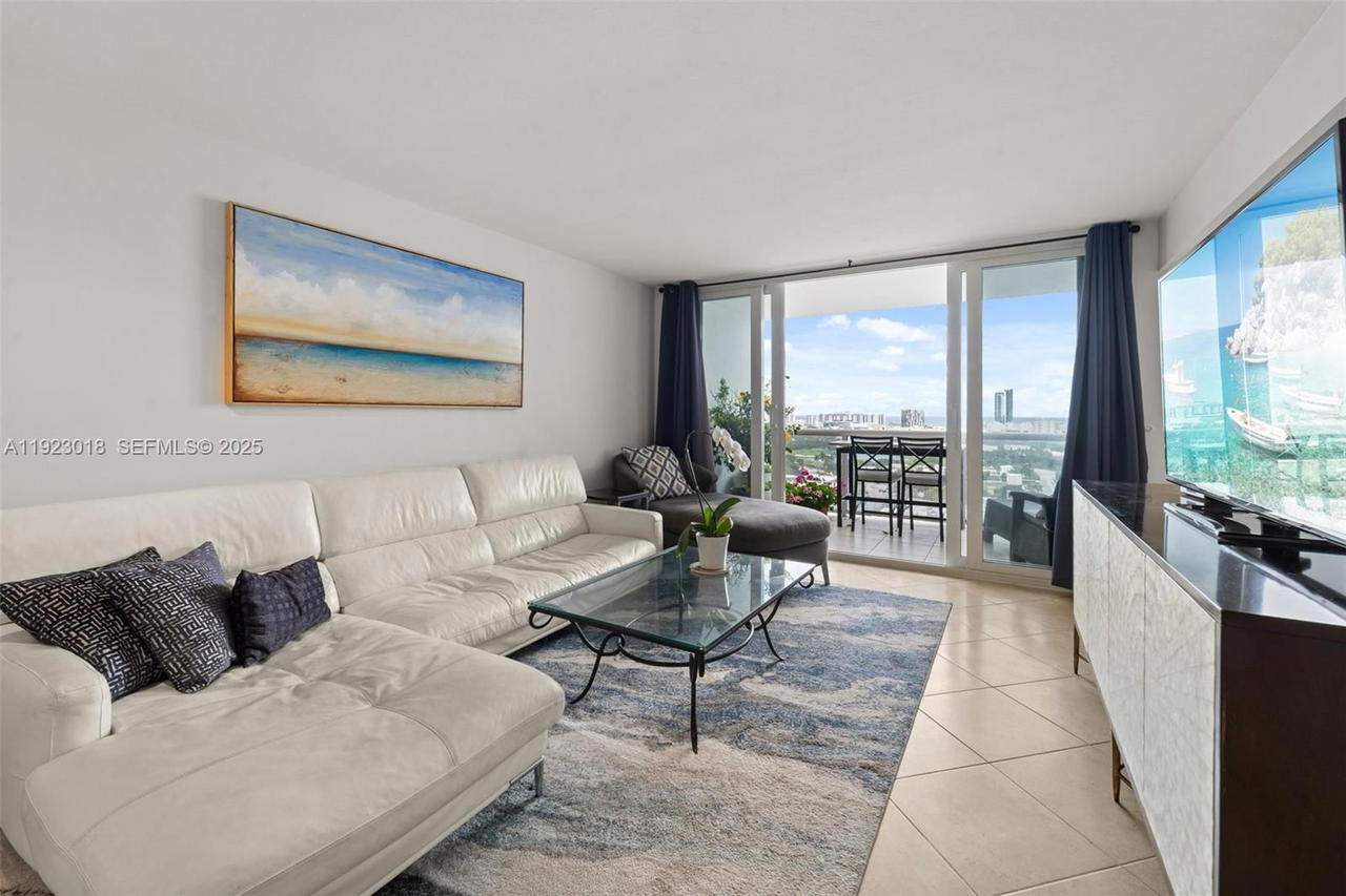 Real estate property located at 1900 Sunset Harbour Dr #2115, Miami-dade, Sunset Harbour North Cond, Miami Beach, FL