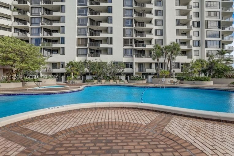 Real estate property located at 520 Brickell Key Dr A604, Miami-dade, Brickell Key One, Miami, FL
