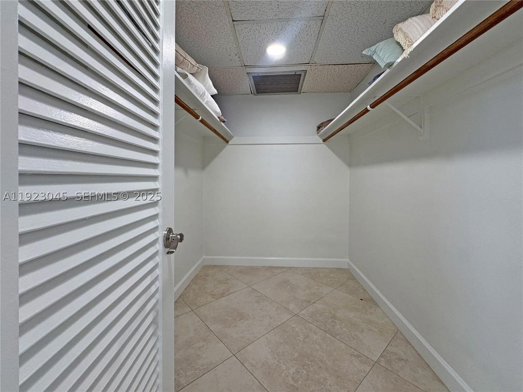 Real estate property located at 4250 Galt Ocean Dr #3T, Broward, Galt Towers Condo, Fort Lauderdale, FL