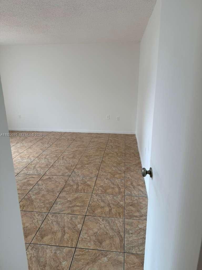 Real estate property located at 7000 186th St #4-226, Miami-dade, Coral Gate West Condo, Hialeah, FL