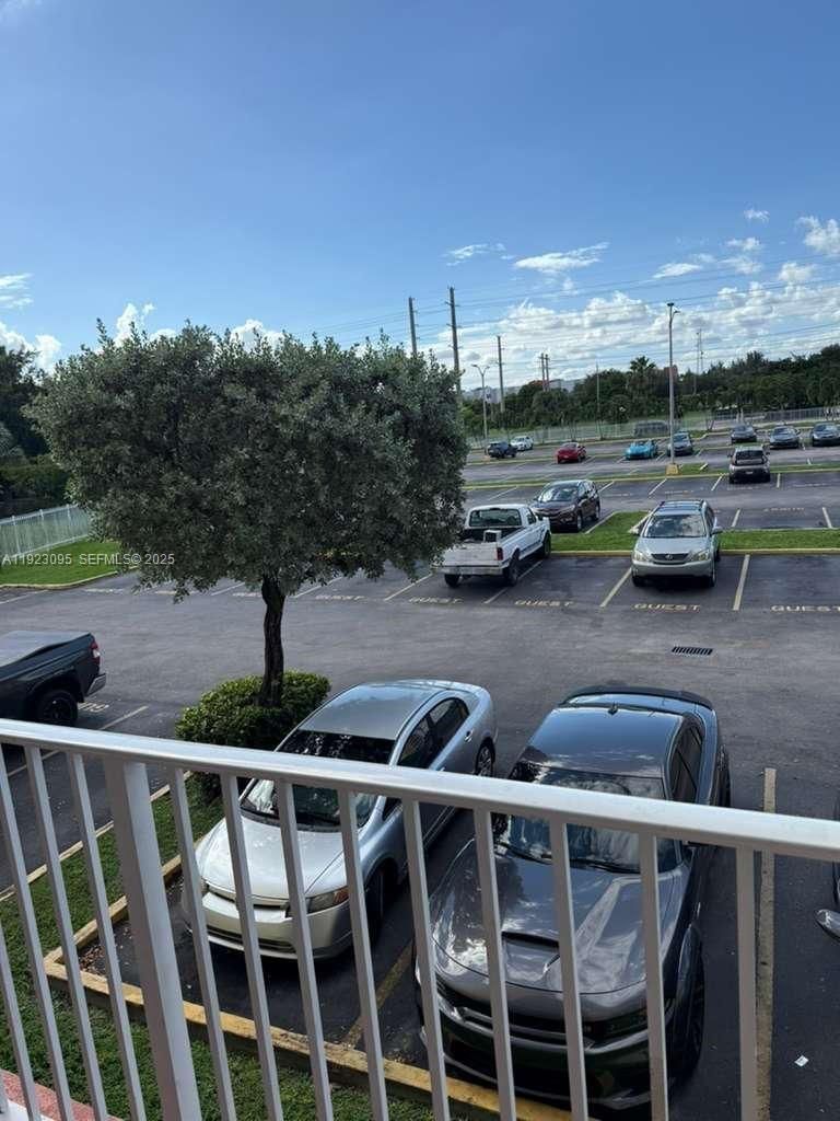 Real estate property located at 7000 186th St #4-226, Miami-dade, Coral Gate West Condo, Hialeah, FL