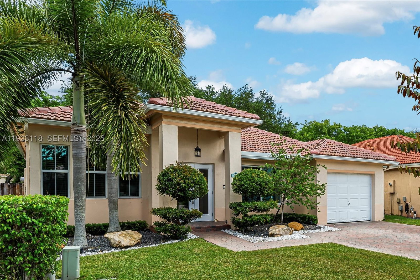 Real estate property located at 13946 Cypress Cove Cir, Broward, Poinciana Parc, Davie, FL
