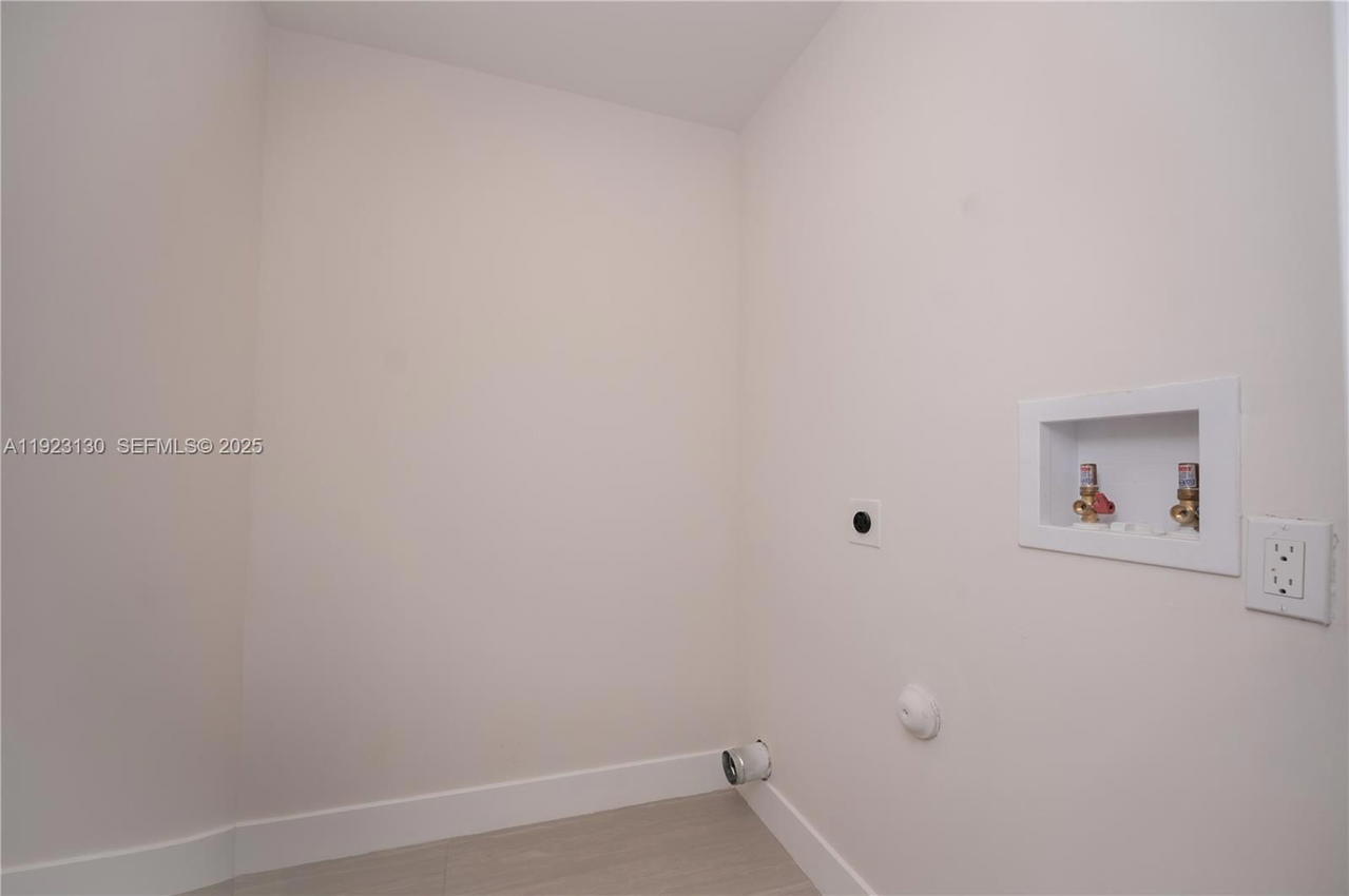 Real estate property located at 7928 Miramar Blvd, Broward, Miramar Sec 12, Miramar, FL