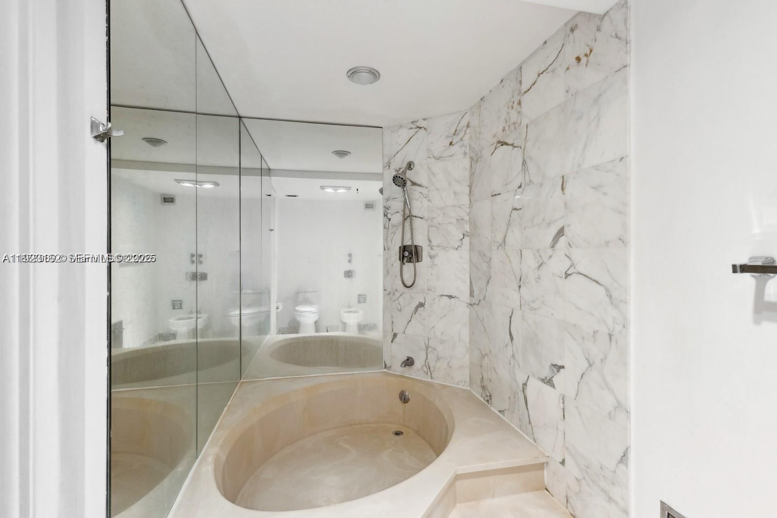 Real estate property located at 1901 Brickell Ave B2413, Miami-dade, Brickell Place Condo, Miami, FL