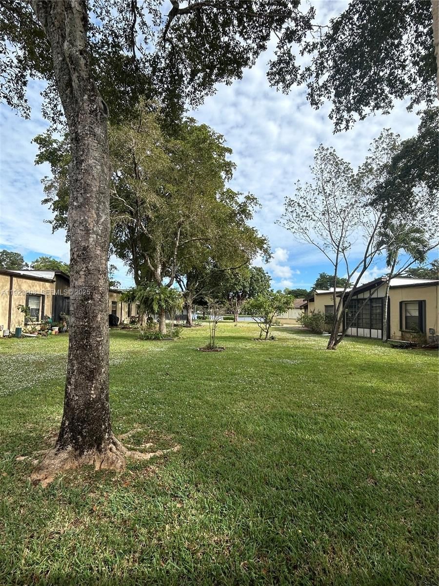 Real estate property located at 534 Briarwood Cir #1-48, Broward, Villas At Carriage Hills, Hollywood, FL